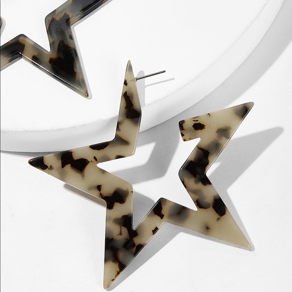 Acrylic Tortoiseshell Star Earrings - Picture 2 of 3